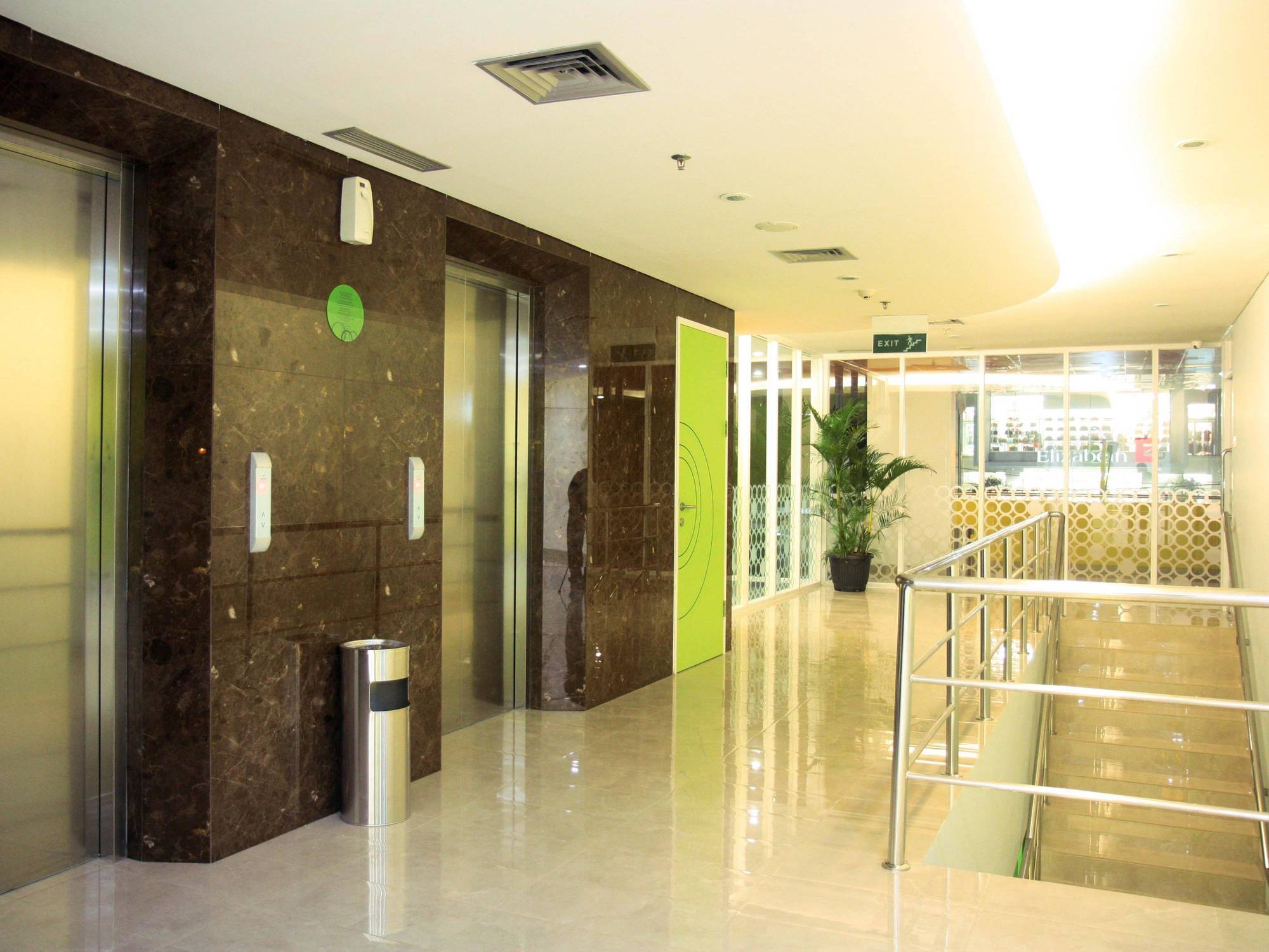 Zest Hotel 2*